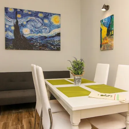 Frosso Bay Apartament *